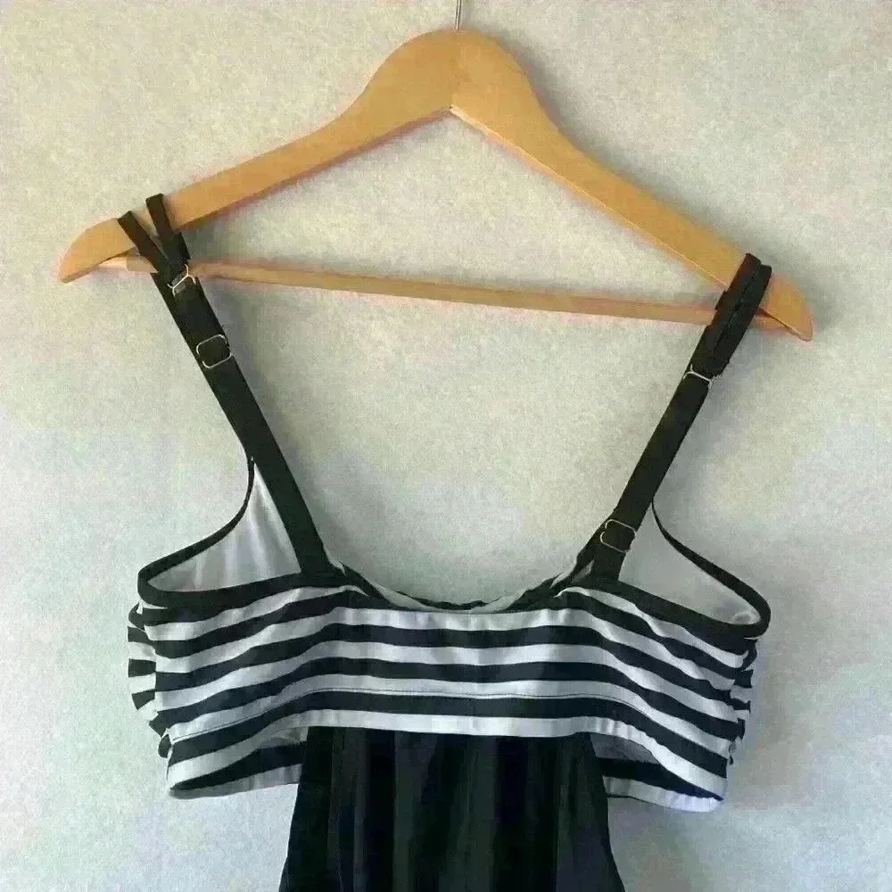 Women's Black White Stripped Two Piece Tankini XL Beachy‎ Spring Summer Vacation